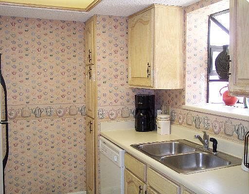3rd image of 11843 BRAESVIEW #316