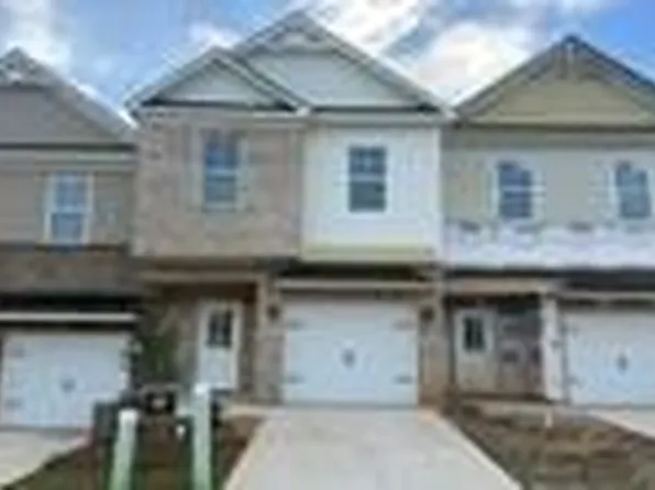 45 Creekside Commons Dr, Hoschton, GA 30548