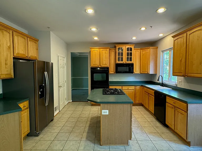 11914 Mary Catherine Dr — Photo 4