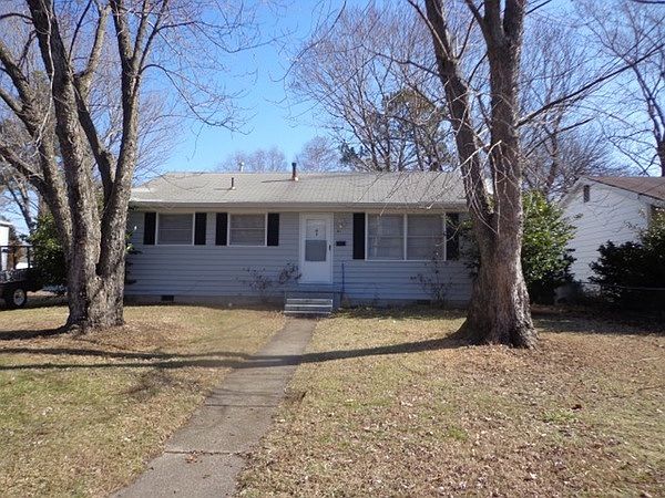 1st image of 31 Pennwood Dr