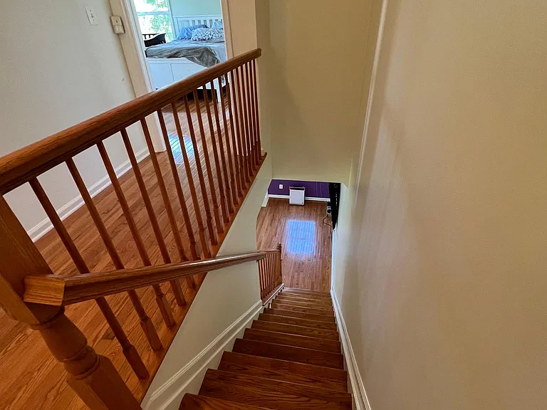555 Coventry Dr — Photo 42