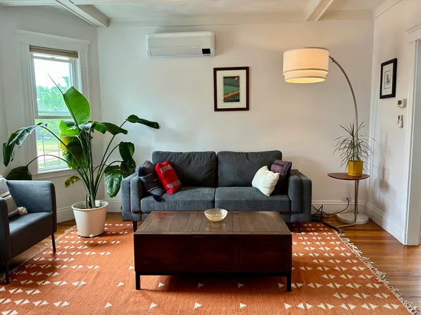 25 Child St #2, Jamaica Plain, MA 02130
