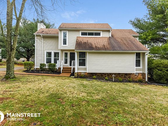 3rd image of 1444 Rivermont Cir N