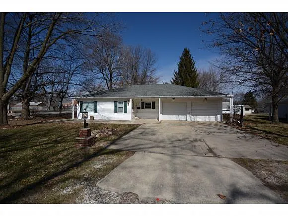 1936 W Olive St photo 1