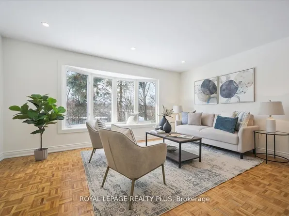 3655 Burnbrae Dr, Mississauga, ON L5C 2R6