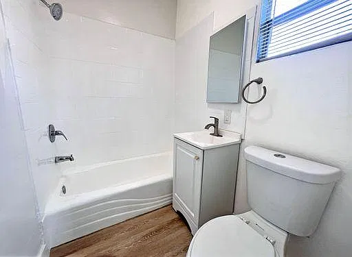 227 Lime Ave — Photo 2