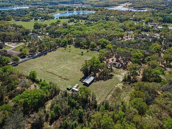 3rd image of 2917 Lake Griffin Rd