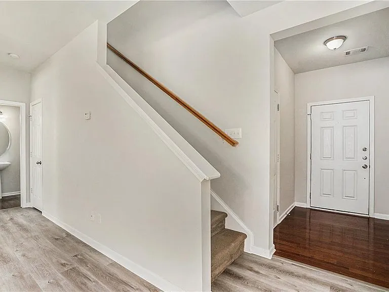 3660 Roseman Lndg — Photo 2