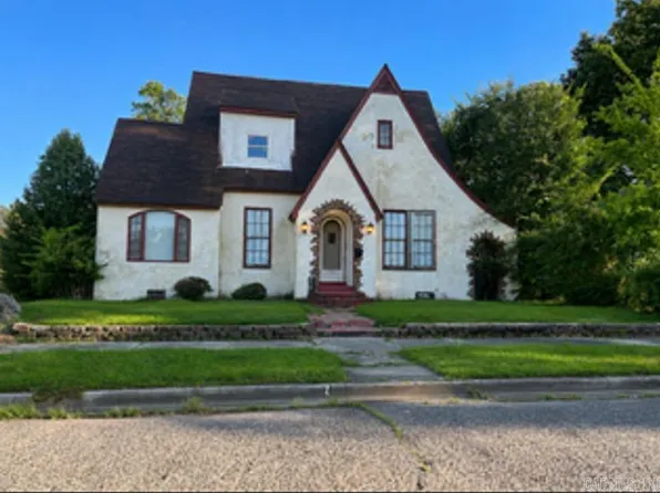 1002 W 24th Ave, Pine Bluff, AR 71601