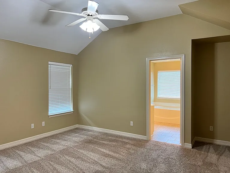 441 Maggie Cir — Photo 17