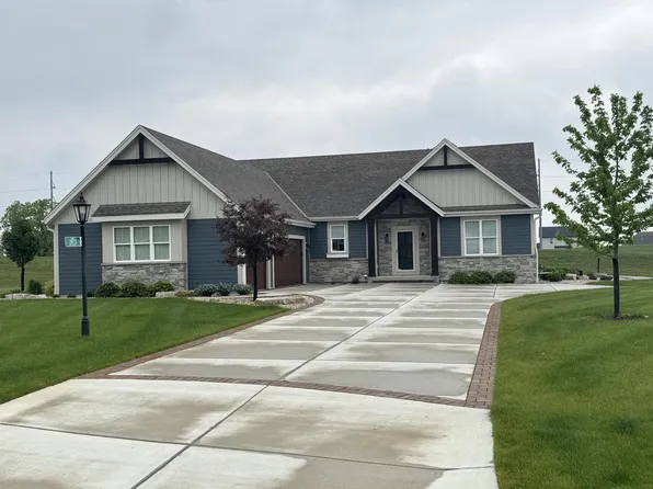 2873 Rock River COURT, Summit, WI 53066