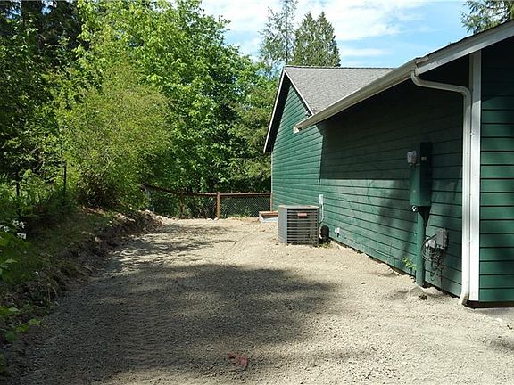 2nd image of 13636 Thistledown Ln SE
