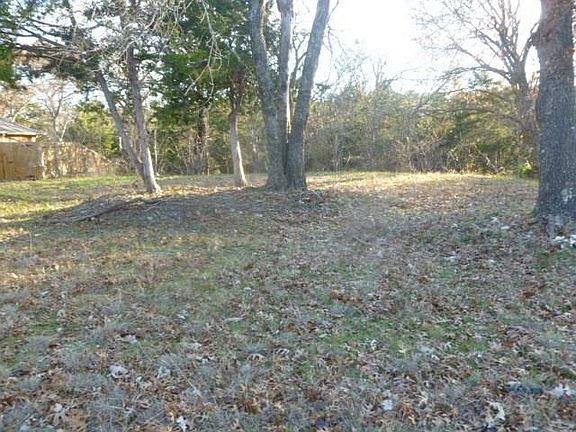 4th image of 25 Meadow Creek Dr