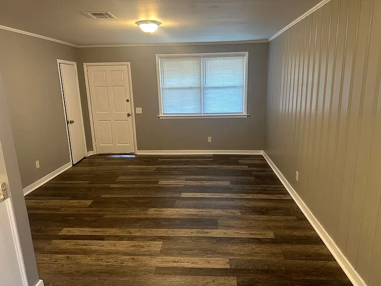 1154 Lakewood Dr — Photo 12