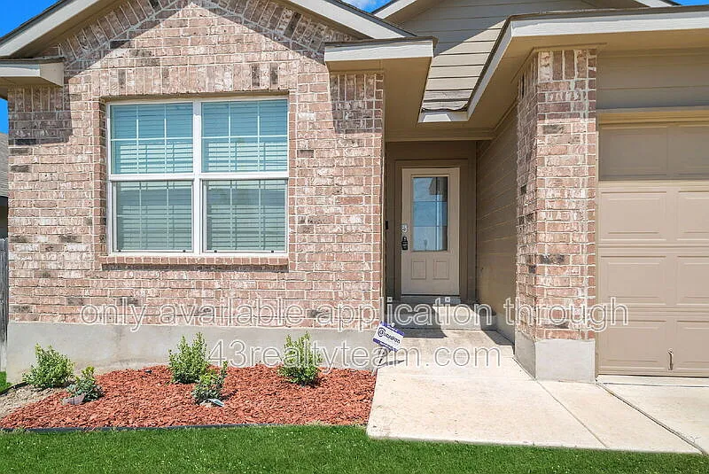 3 bed, 2.0 bath, 1442 sqft, $1,595 — Photo 4