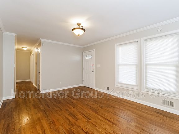 5th image of 7709 E 119th St