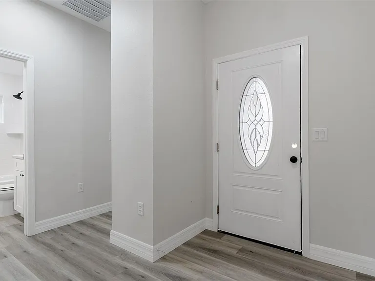 4865 E Princeton Ln — Photo 3