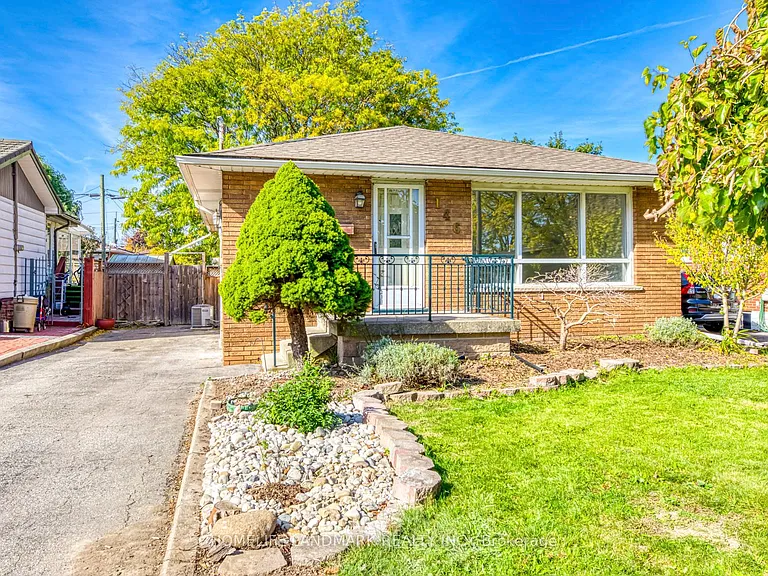 146 Manning Ave — Photo 2