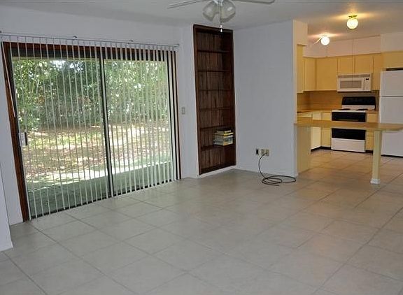 4th image of 19 Oak Tree Dr