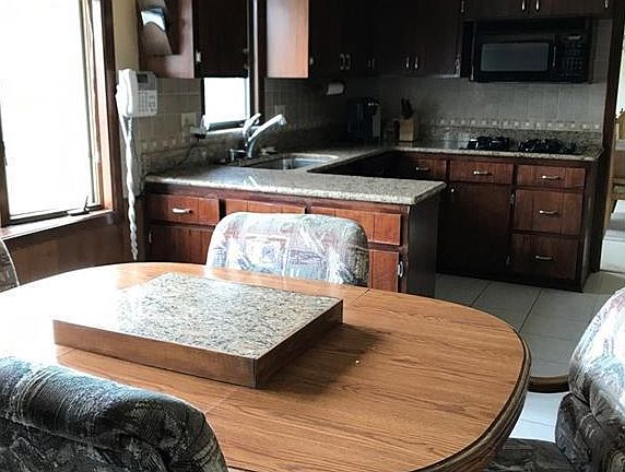 2nd image of 5447 Meadow Wood Blvd