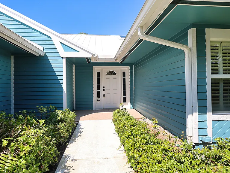 410 Arrowhead Trl — Photo 2