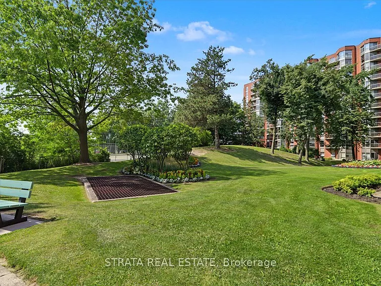 20 Dean Park Rd #Penthouse 8 — Photo 22