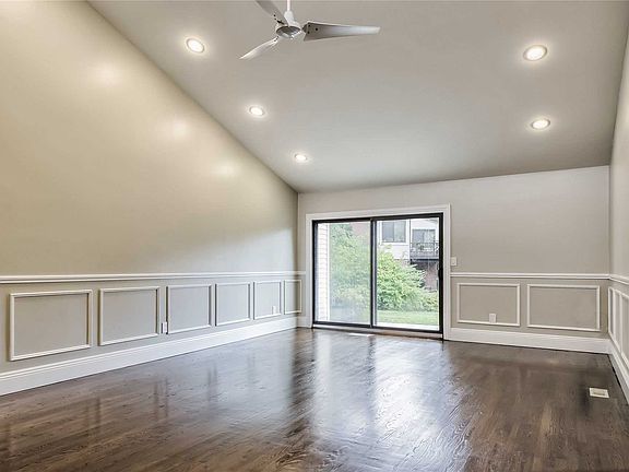 3rd image of 215 Hornbill Dr #215
