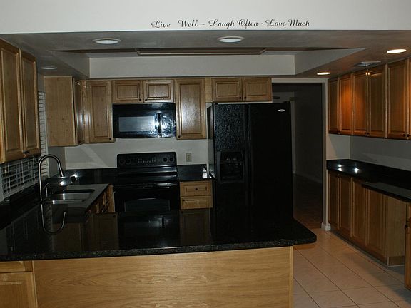 4th image of 1523 SE 21st St