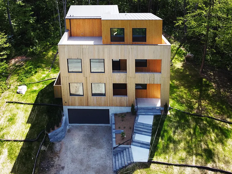 205 E Hyerdale Dr — Photo 41
