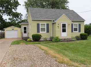 36 E Milnor Ave, Lackawanna, NY 14218