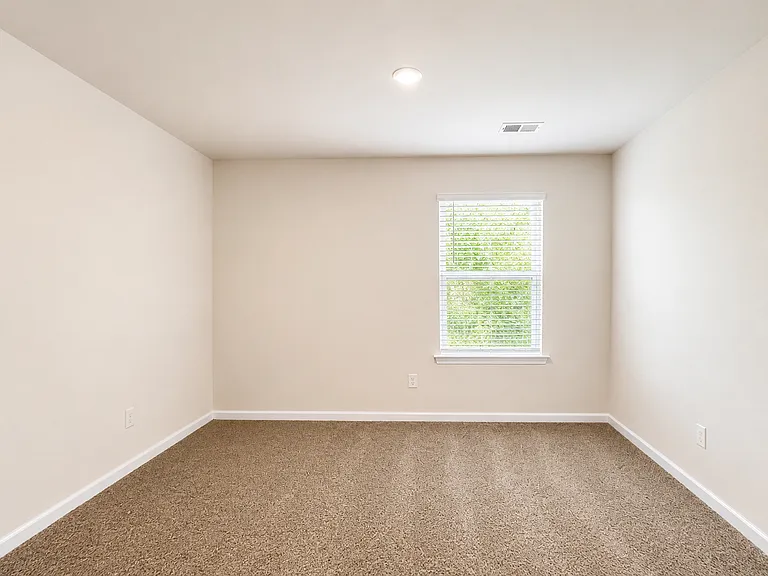 225 Deskin Ln — Photo 15