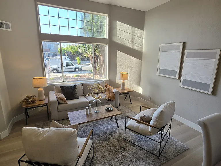 3292 Moreno Ave — Photo 5