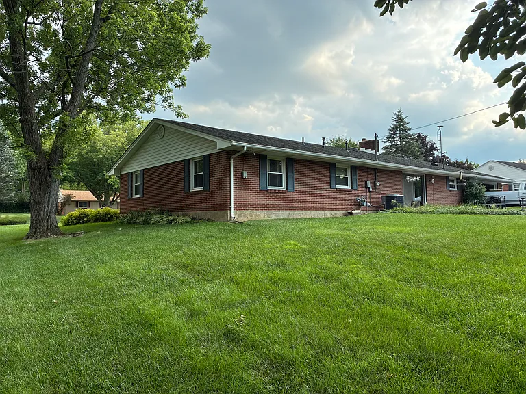 2045 Fox Run Rd — Photo 5