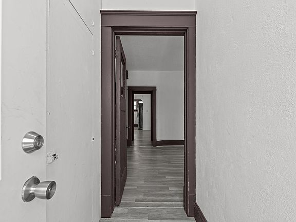 2nd image of 40 McKinley Pl N