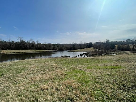 4th image of 203 Thomas Rd