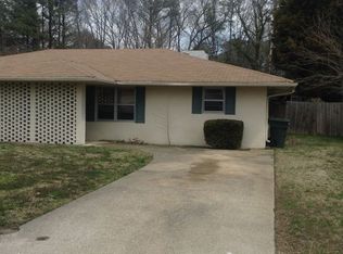 2 McDonald Rd, Hampton, VA 23669