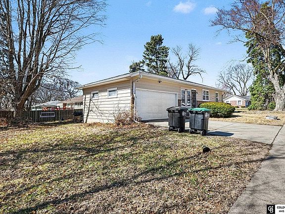 3rd image of 5405 Browne St