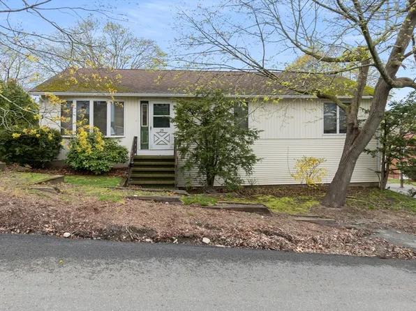 25 Linden Ter, Lynn, MA 01902