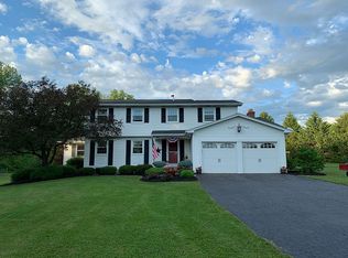 411 Hillside Cir, Macedon, NY 14502