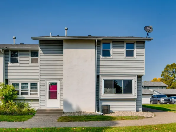 7966 Lad Pkwy, Brooklyn Park, MN 55443