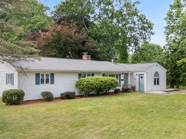 108 Hastings St, Framingham, MA 01701