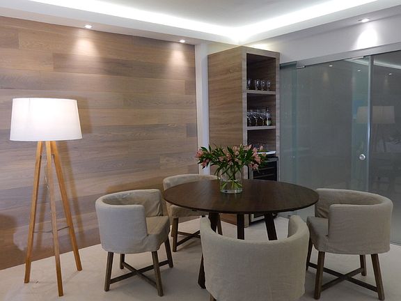3rd image of 2301 Collins Ave APT 1037