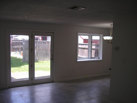 3rd image of 297 Stonebridge Dr #297