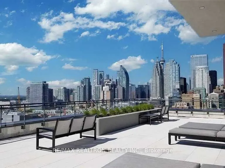460 Adelaide St E #1516 — Photo 14
