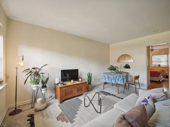 172 Belleville Ave, Bloomfield Twp., NJ 07003