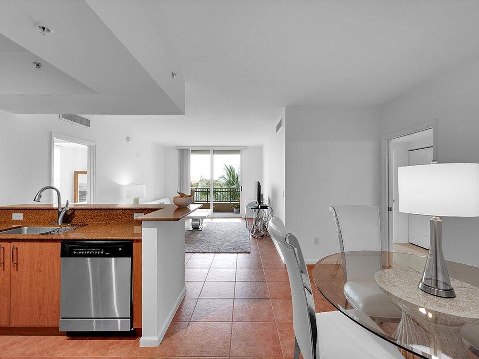 1st image of 403 S Sapodilla Avenue #518