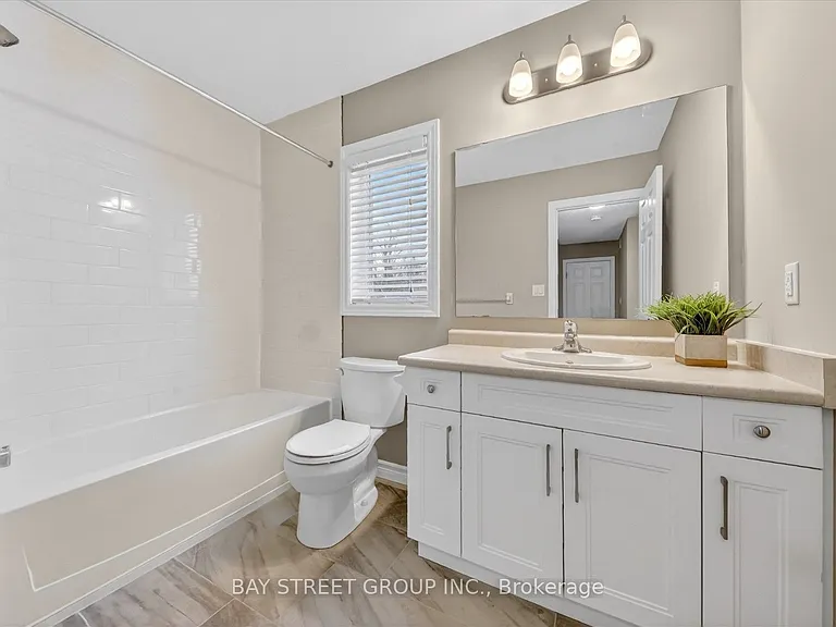 445 Avens St — Photo 27