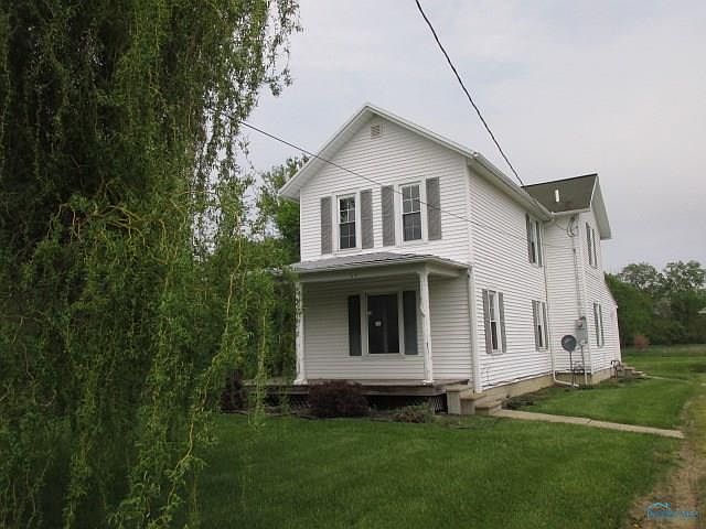 1st image of 327 Windsor Ln