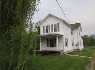 327 Windsor Ln, Gibsonburg, OH 43431