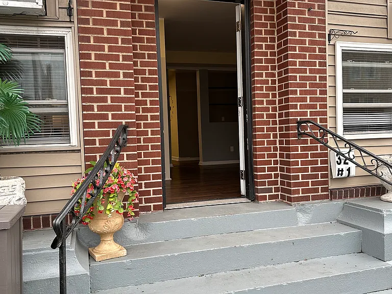 32 N Lehigh Ave #2 — Photo 3